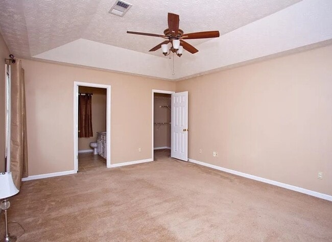 Building Photo - 7064 Stoneybrook Dr