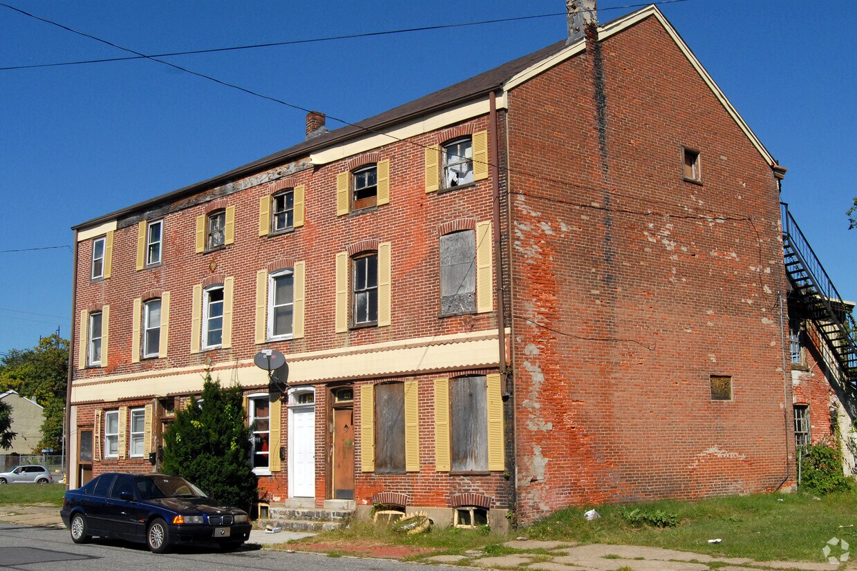 Primary Photo - 423 Concord Ave
