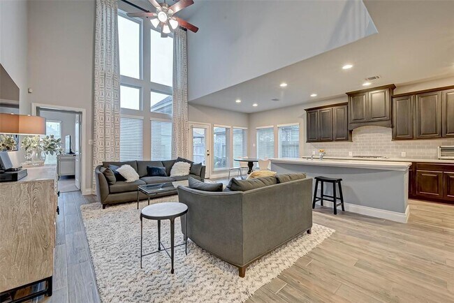 Foto del edificio - 29139 Garden River Ct
