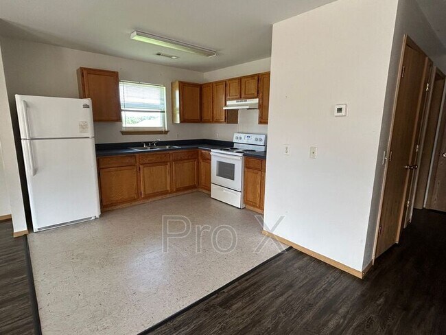 Building Photo - 316 Erin Pl