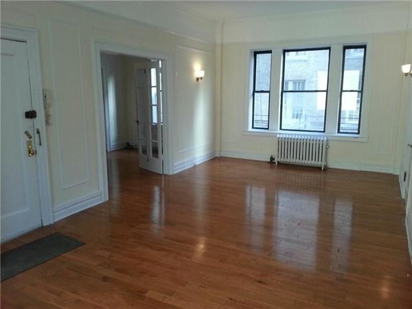 Primary Photo - 125 East 17th Street