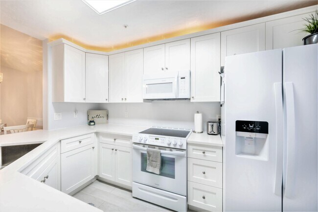 Foto del edificio - 7667 N Wickham Rd