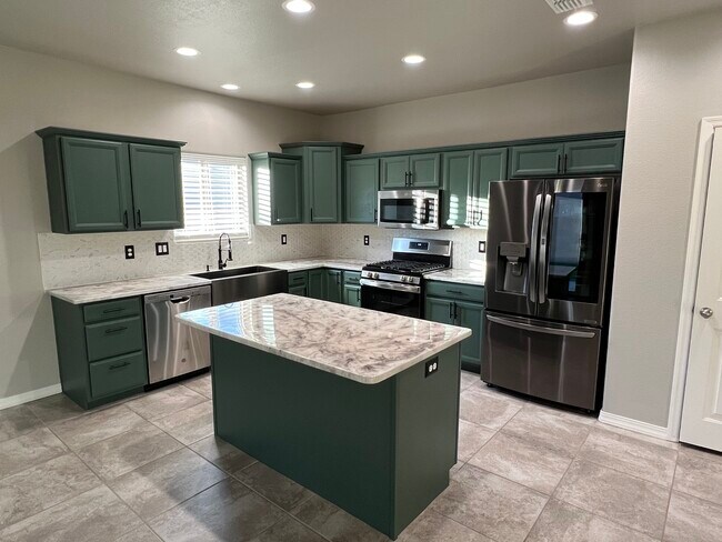 Cocina - 3618 Carolina Ave