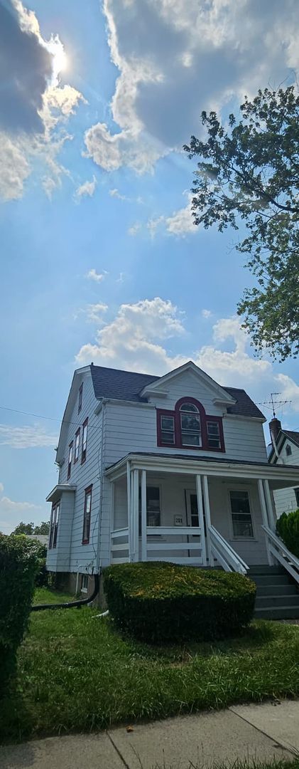 Building Photo - 4 BD 1.5 BA