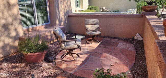 Foto del edificio - 27244 W Potter Dr