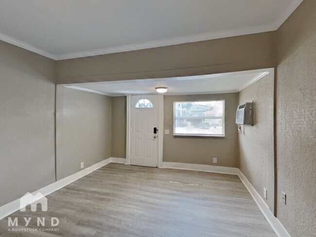 Foto del edificio - 210 Pine St