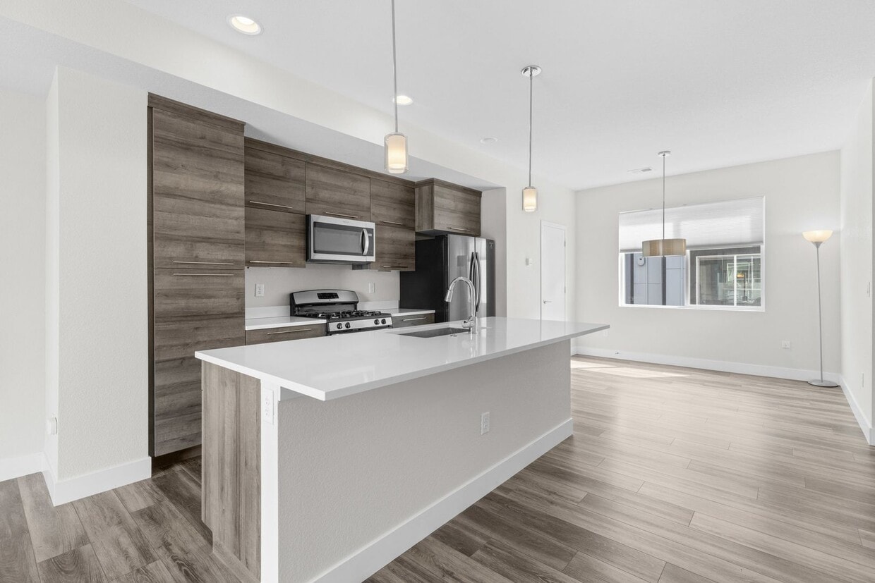 Photo - 1072 Eaton Street