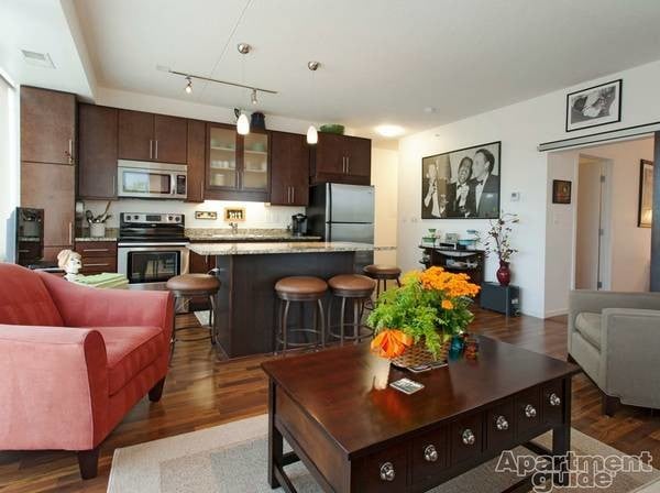Building Photo - 1Br/1Ba - Lakeside!
