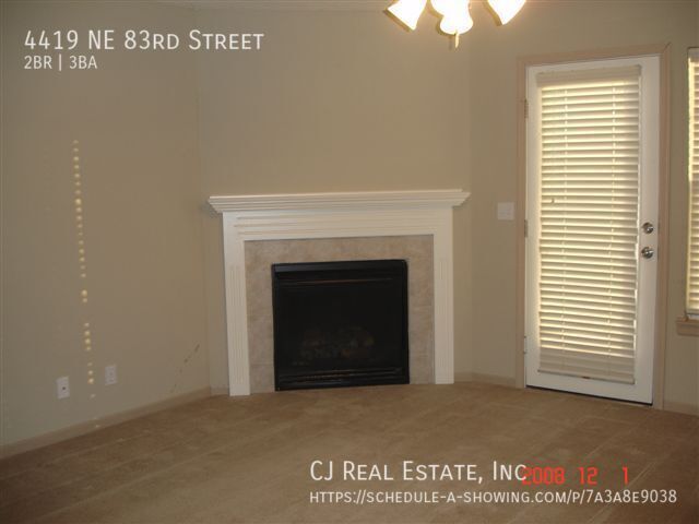 Foto del edificio - 4419 NE 83rd St