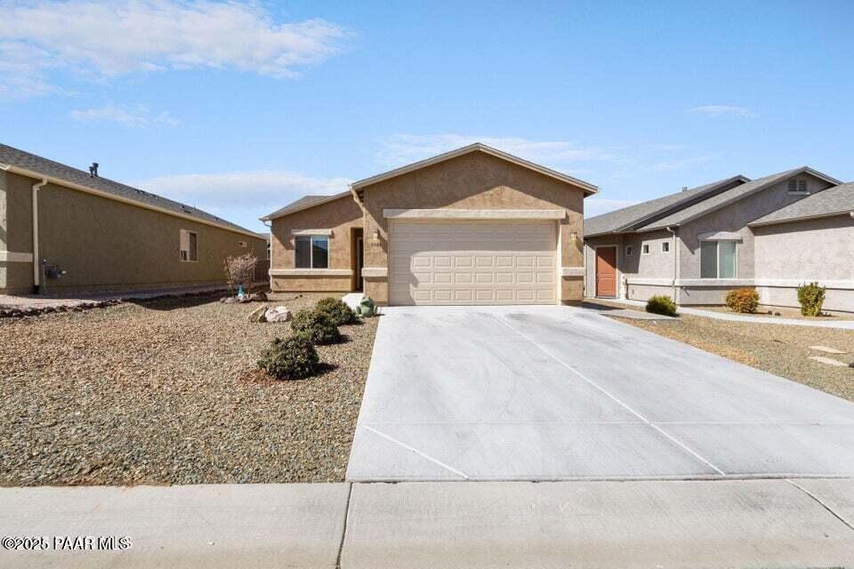 Primary Photo - 5862 N Thornberry Dr