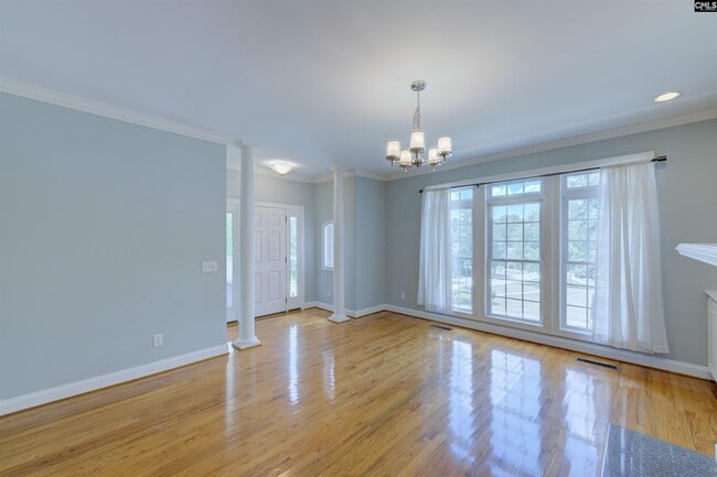 Building Photo - 2 Rose Dew Ln