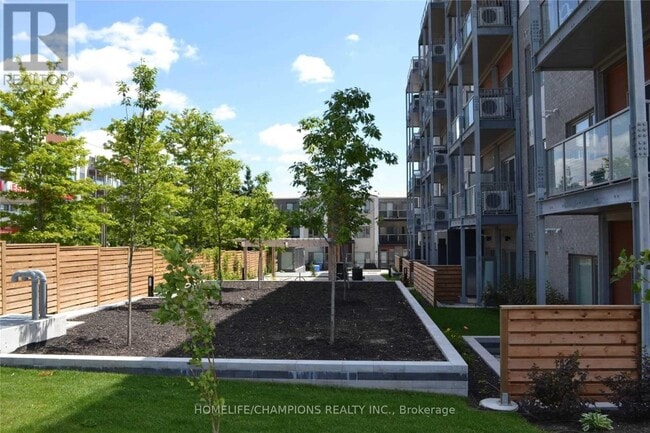 Building Photo - 20 Orchid Pl Dr