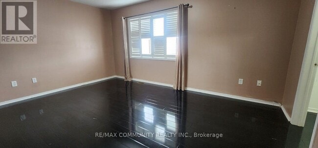 Building Photo - 5 Turtledove Grove