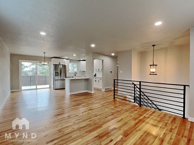 Building Photo - 1211 S Saulsbury Ct