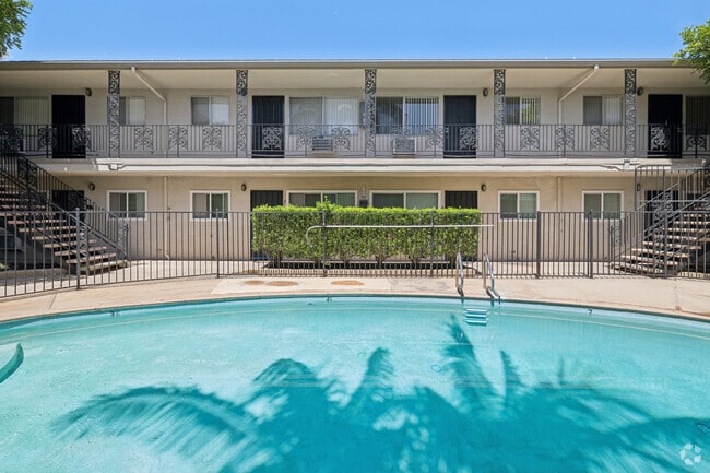 Building Photo - Mardi Gras Apartments