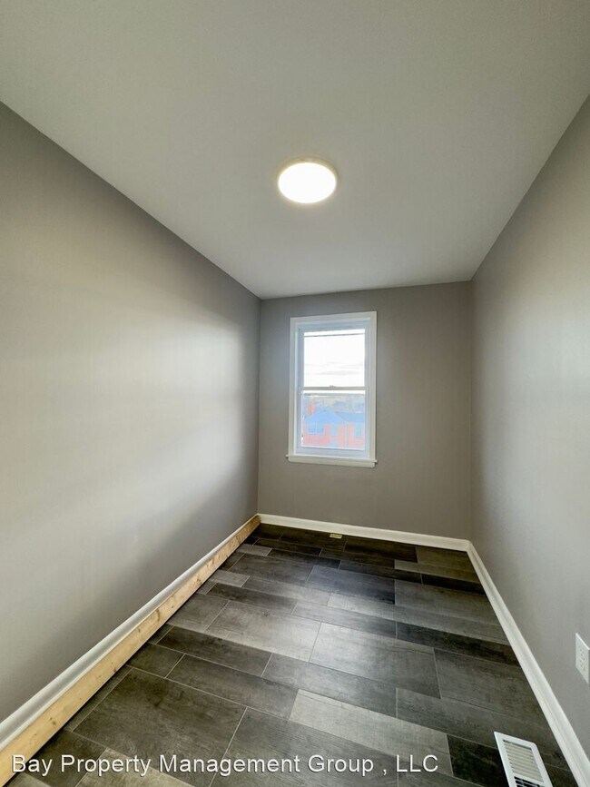 Building Photo - 4 br, 2 bath House - 986 Dalton Ave