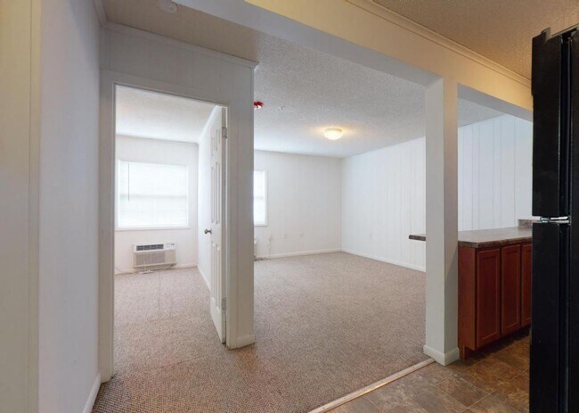 Building Photo - 808 Carolina Drive