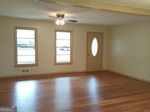 Foto del edificio - 6304 Shore Dr