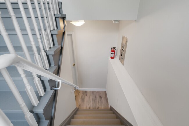 Building Photo - 1422 Noel Crt