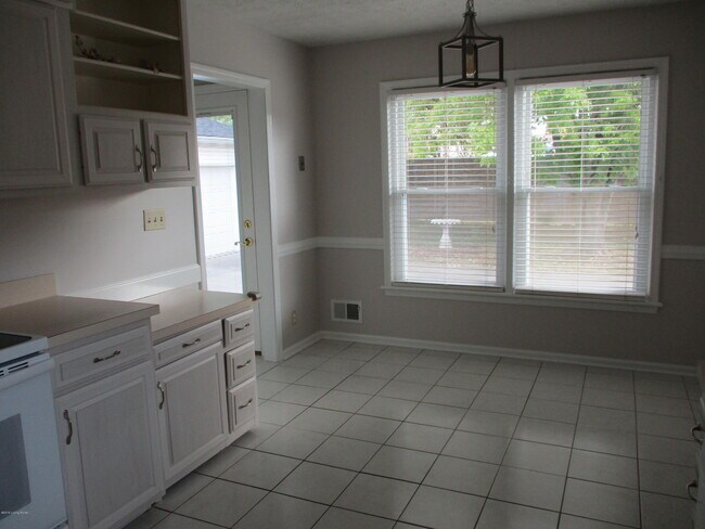 Foto del edificio - 2901 Creekside Dr