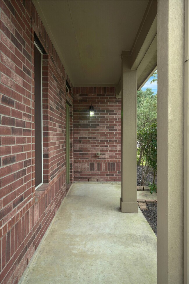 Building Photo - 17250 Lafayette Hollow Ln