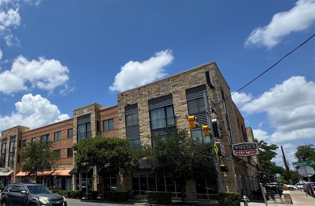 Primary Photo - 3016 Guadalupe St