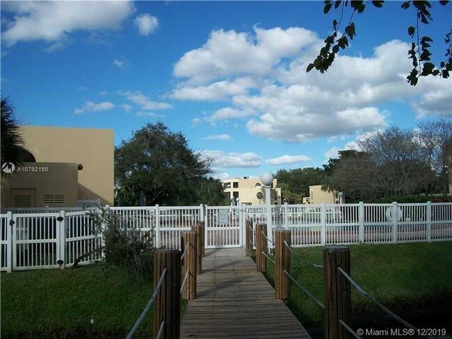 Building Photo - 2921 SW 87th Ave  506 Davie Fl 33328