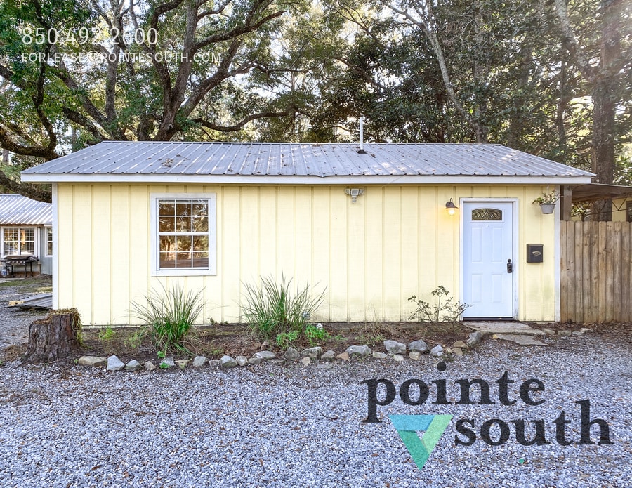 Primary Photo - 335 E Canal Dr