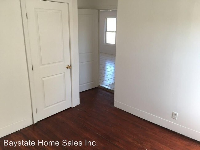 Building Photo - 670-676 Plymouth Ave