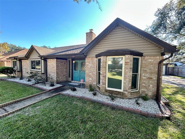 Foto del edificio - 3319 Meadowcreek Dr