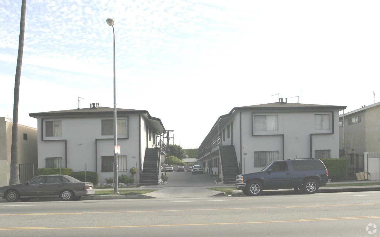 Primary Photo - 8410-8414 S Figueroa St