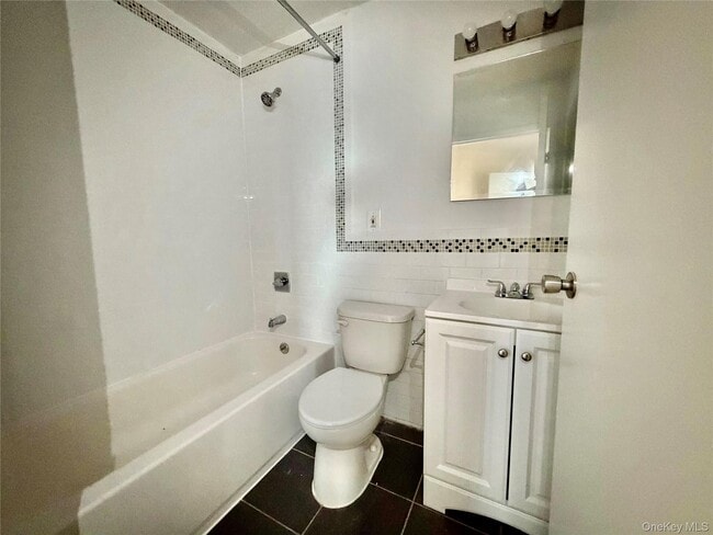 Foto del edificio - 132-54 Pople Ave