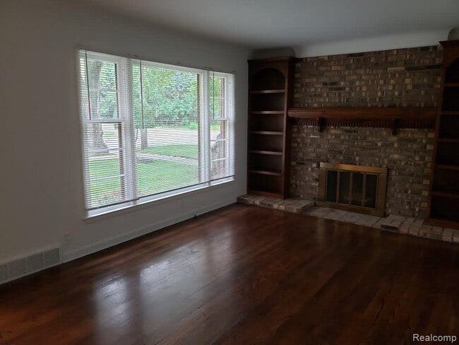 Building Photo - 4418 S Verona Cir