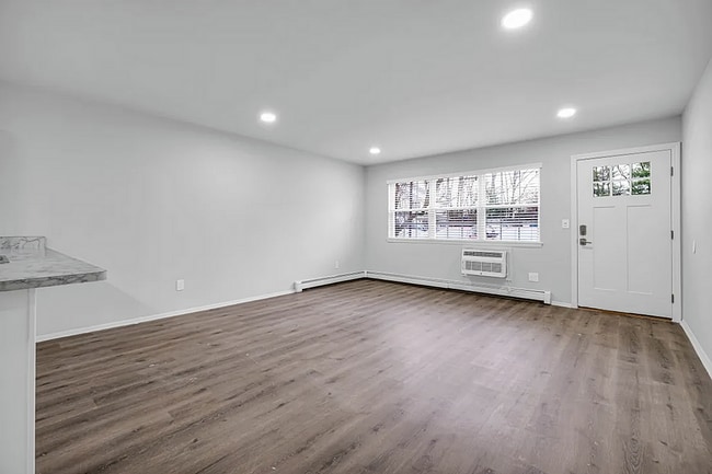 Building Photo - Zen Long Island at Oyster Bay 55+ Community