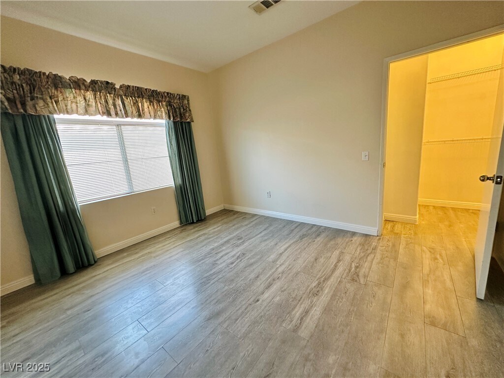 Foto del edificio - 5415 W Harmon Ave