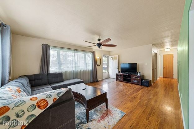Building Photo - 3 br, 1.5 bath House - 916 Delano Avenue