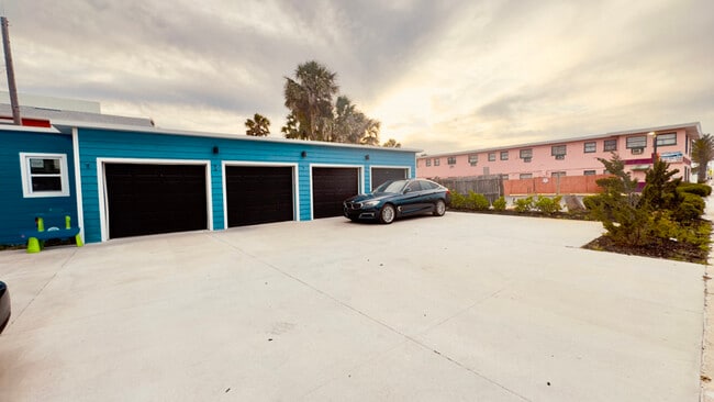 Foto del edificio - 617 Riverview Blvd