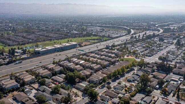 Foto del edificio - 301 Rayos Del Sol Dr