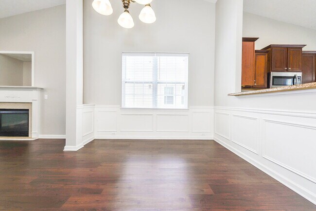 Foto del edificio - 1317 Winwood Dr