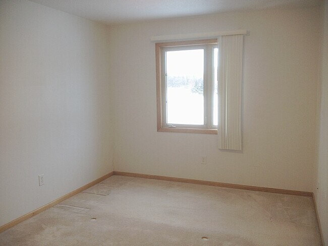 Building Photo - 1211 Highland Ave