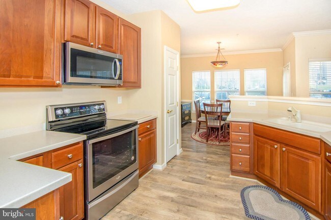 Building Photo - 4502 Dunton Terrace