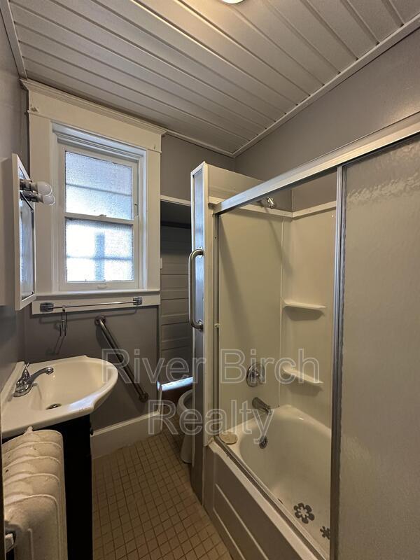 Foto del edificio - 619 S 5th St