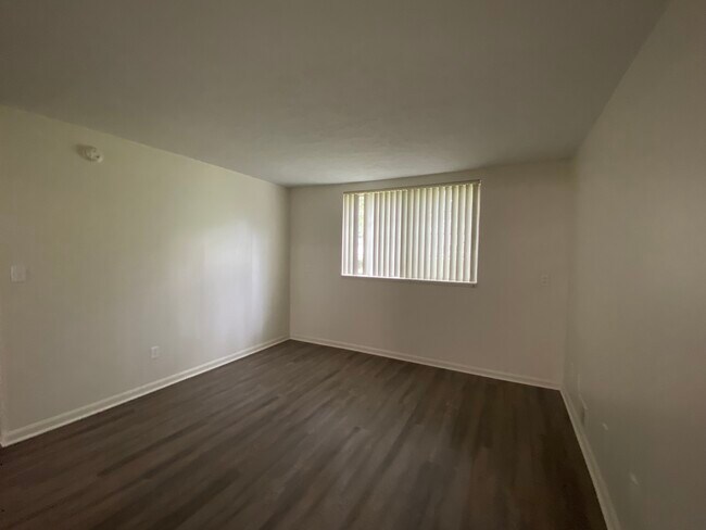 Foto del edificio - 1543 Hubbard Rd
