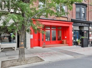 Building Photo - 548 College St
