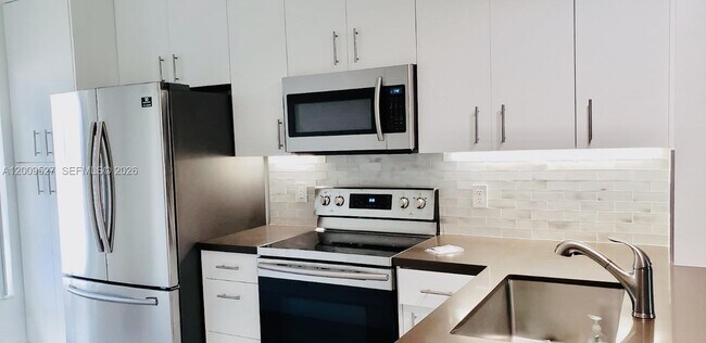Foto del edificio - 16691 Hemingway Dr