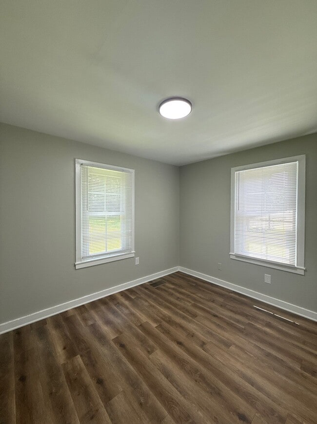 Building Photo - 55 Adkins Cir