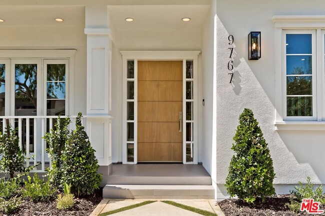 Building Photo - 9767 Monte Mar Dr
