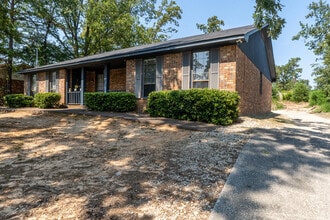 Building Photo - 4591 Hickory Dr