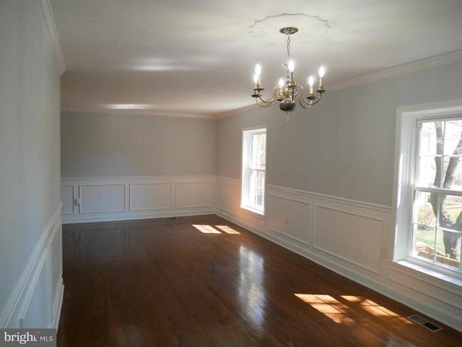 Building Photo - 3045 Federal Hill Dr