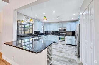 Building Photo - 2075 NW 15th Pl